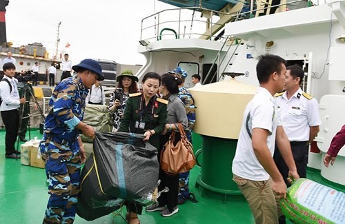 Intersectoral working group visits Truong Sa archipelago - ảnh 1